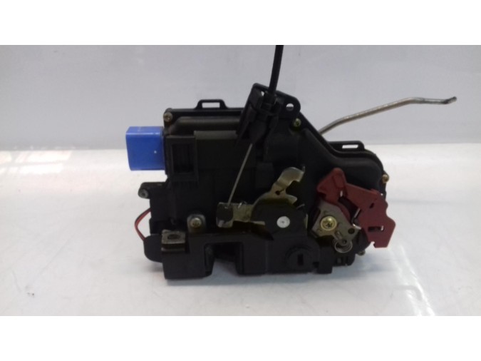 CERRADURA PUERTA TRASERA DERECHA SEAT IBIZA 2002