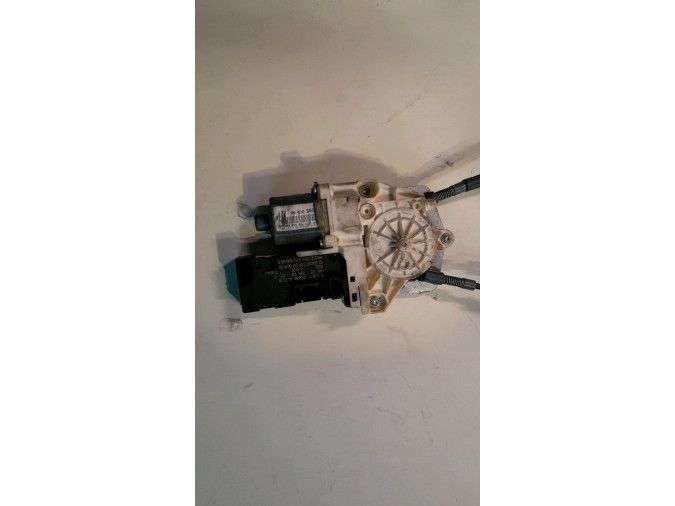 ELEVALUNAS DELANTERO DERECHO PEUGEOT 407 2008