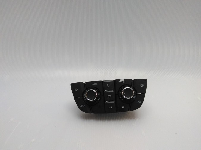 MANDO CALEFACCIÓN OPEL ASTRA 2015