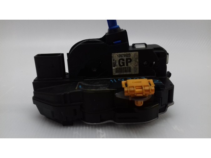 CERRADURA PUERTA DELANTERA DERECHA OPEL ASTRA 2015