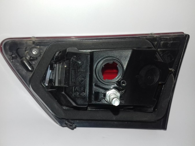 PILOTO TRASERO IZQUIERDO INTERIOR RENAULT CLIO 2016