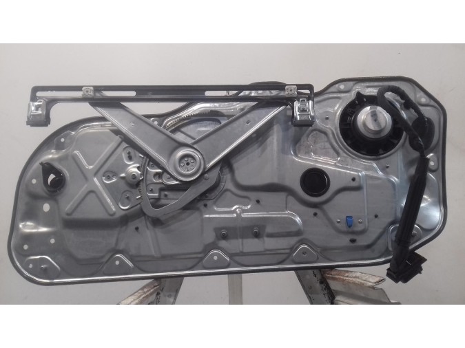 ELEVALUNAS DELANTERO IZQUIERDO VOLVO C30 2011