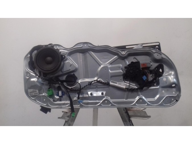 ELEVALUNAS DELANTERO IZQUIERDO VOLVO C30 2011