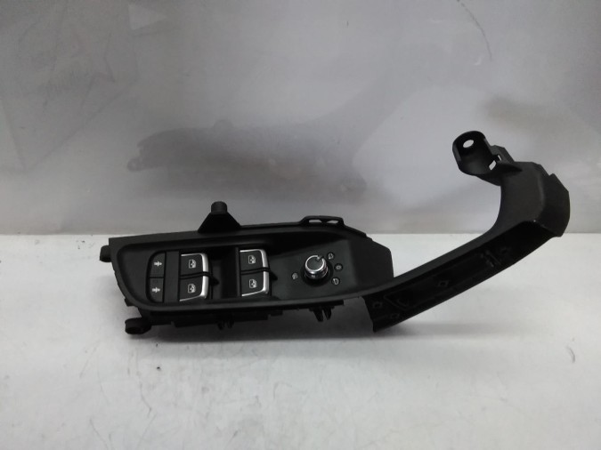 MANDO ELEVALUNAS DELANTERO IZQUIERDO AUDI A3 2019