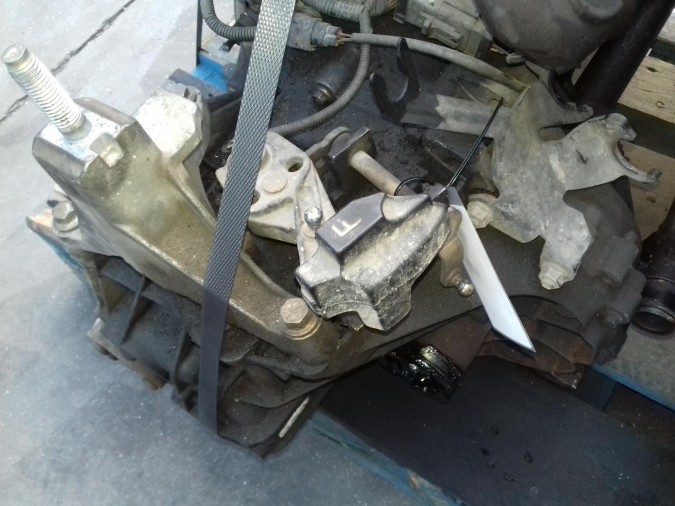 CAJA CAMBIOS FORD FOCUS 2001