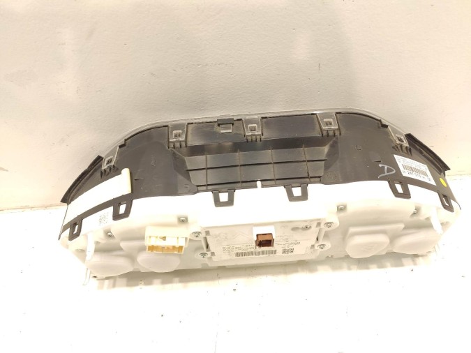 CUADRO INSTRUMENTOS PEUGEOT 2008 2019
