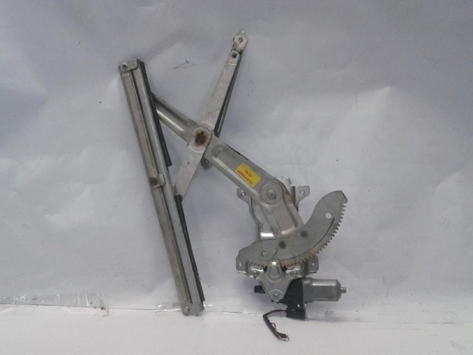 ELEVALUNAS DELANTERO DERECHO BMW SERIE 3 2010