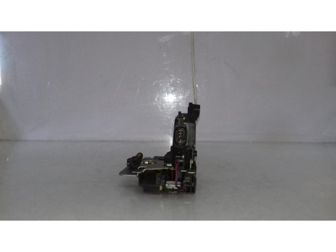 CERRADURA PUERTA DELANTERA DERECHA CHEVROLET CRUZE 2004