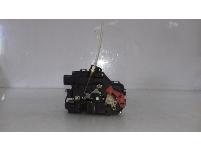CERRADURA PUERTA DELANTERA DERECHA CHEVROLET CRUZE 2004