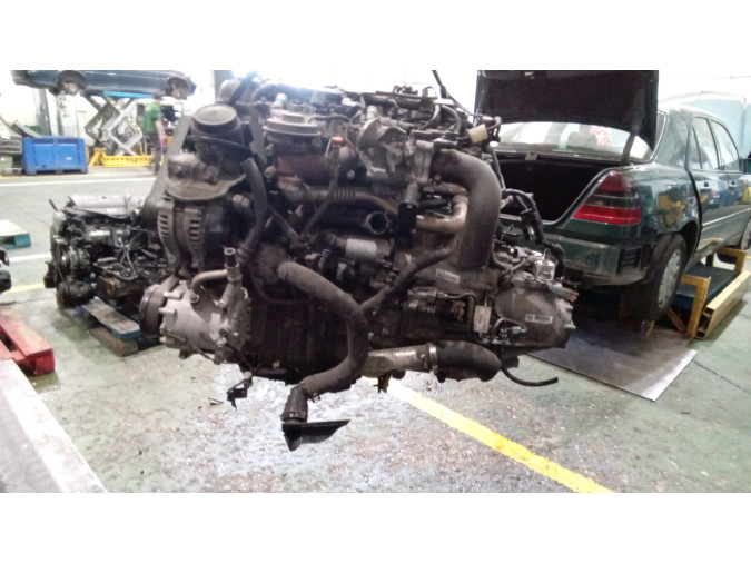 MOTOR CON ACCESORIOS Y CAJA DE CAMBIOS HONDA CIVIC