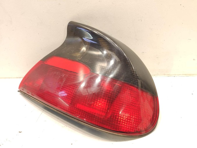 PILOTO TRASERO DERECHO OPEL TIGRA 1998