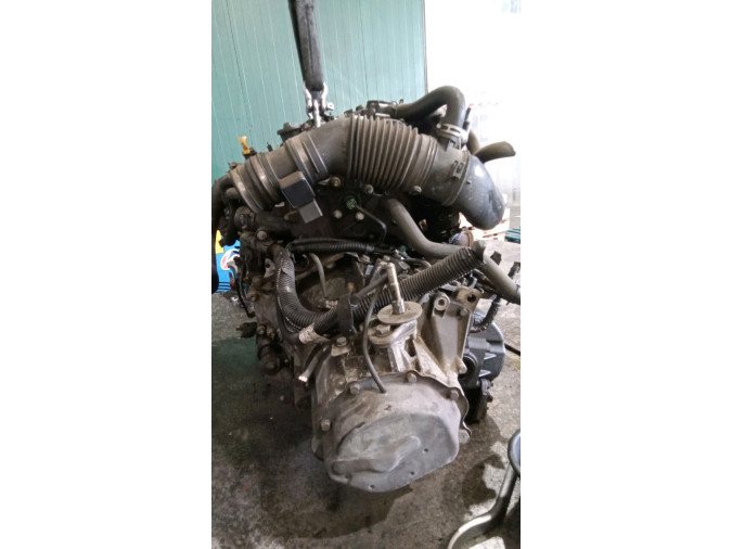 MOTOR CON ACCESORIOS Y CAJA DE CAMBIOS CITROEN XSARA PICASSO