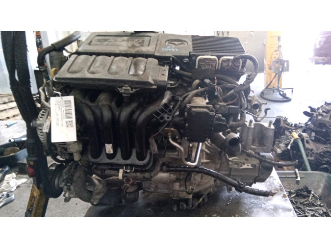 MOTOR CON ACCESORIOS Y CAJA DE CAMBIOS MAZDA 2