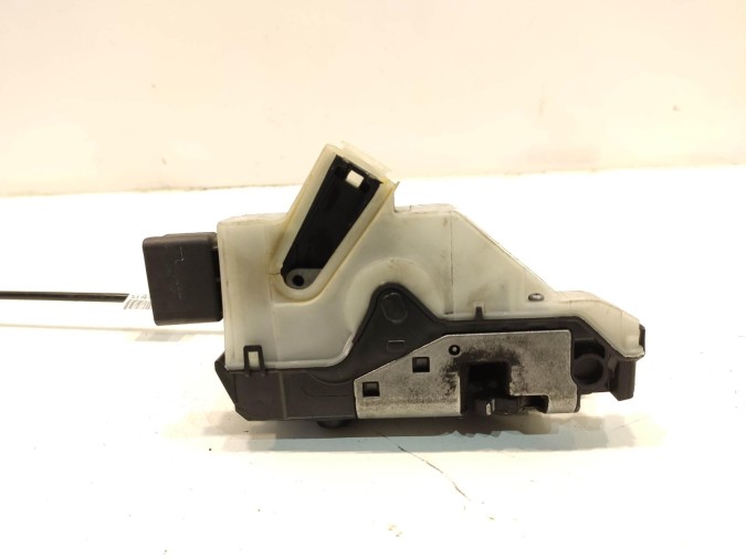 CERRADURA PUERTA DELANTERA DERECHA PEUGEOT 208 2019