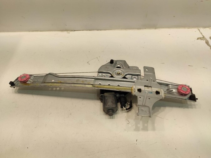 ELEVALUNAS DELANTERO DERECHO PEUGEOT 208 2019