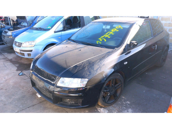 ALETA DELANTERA DERECHA FIAT STILO 2005