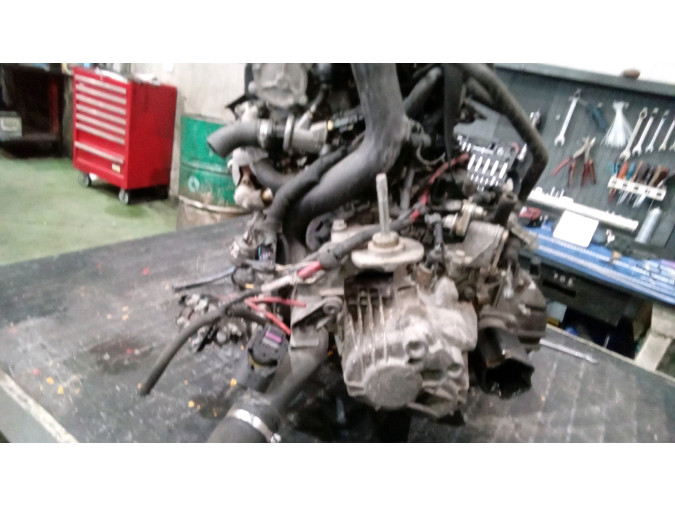 MOTOR CON ACCESORIOS Y CAJA DE CAMBIOS FIAT BRAVO 2007