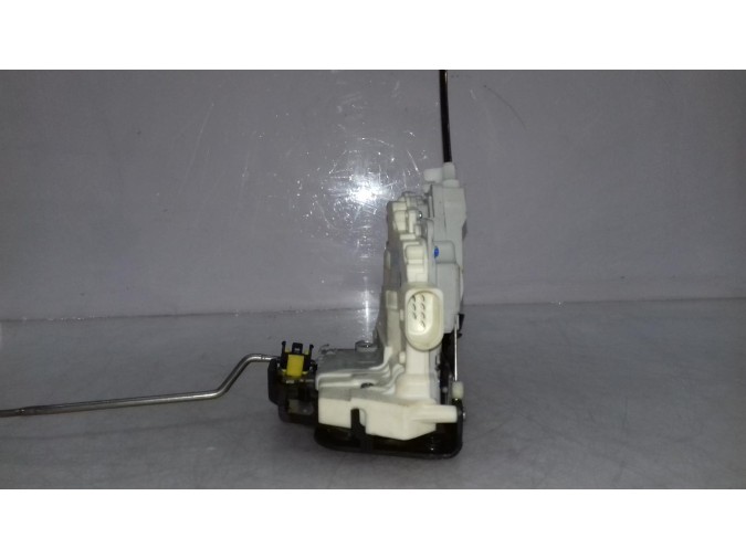 CERRADURA PUERTA TRASERA IZQUIERDA SEAT EXEO 2011
