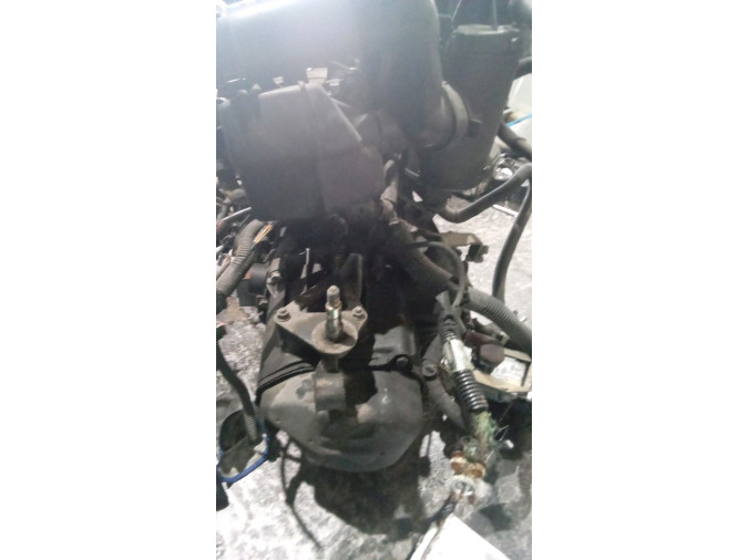 MOTOR CON ACCESORIOS Y CAJA DE CAMBIOS CITROEN XSARA
