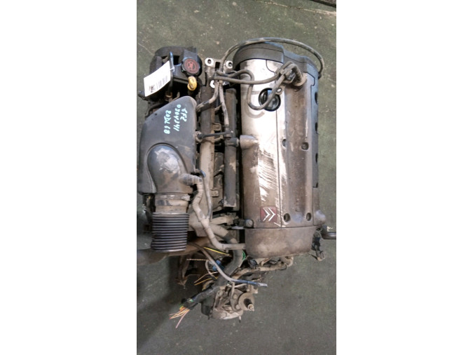 MOTOR CON ACCESORIOS Y CAJA DE CAMBIOS CITROEN XSARA PICASSO 2001