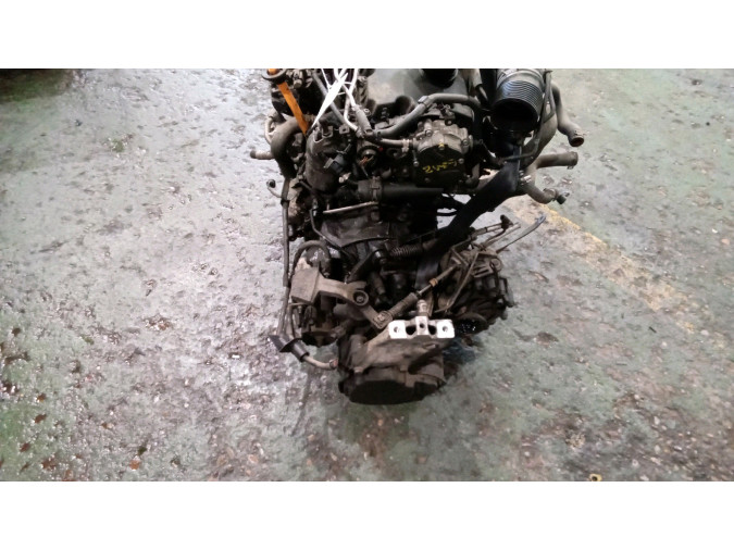 MOTOR CON ACCESORIOS Y CAJA DE CAMBIOS SKODA OCTAVIA 2010