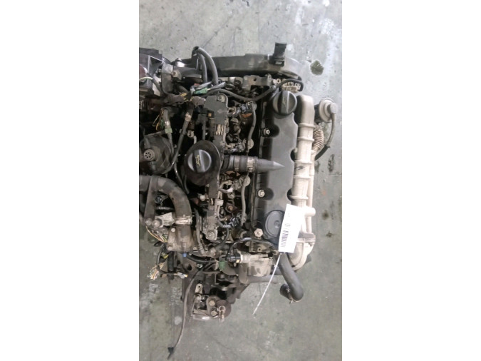 MOTOR CON ACCESORIOS Y CAJA DE CAMBIOS CITROEN XSARA PICASSO 2000