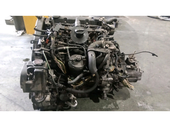 MOTOR CON ACCESORIOS Y CAJA DE CAMBIOS CITROEN XSARA PICASSO 2000