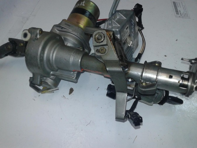 COLUMNA DIRECCION TOYOTA AVENSIS 2002