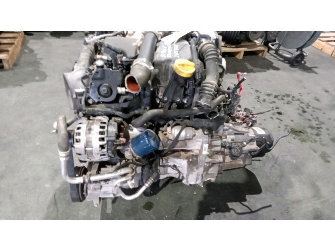 MOTOR CON ACCESORIOS SIN CAJA DE CAMBIOS DACIA SANDERO 2015