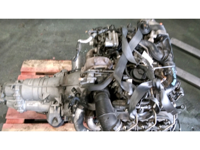 MOTOR CON ACCESORIOS SIN CAJA DE CAMBIOS AUDI A6 2005