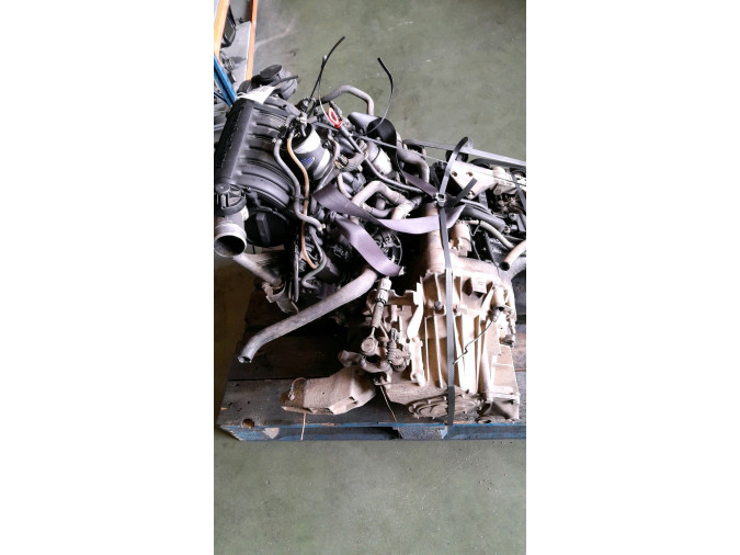 MOTOR CON ACCESORIOS Y CAJA DE CAMBIOS MERCEDES A 170 CDI 2000