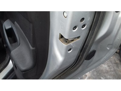 CERRADURA PUERTA TRASERA DERECHA FORD FOCUS 2015
