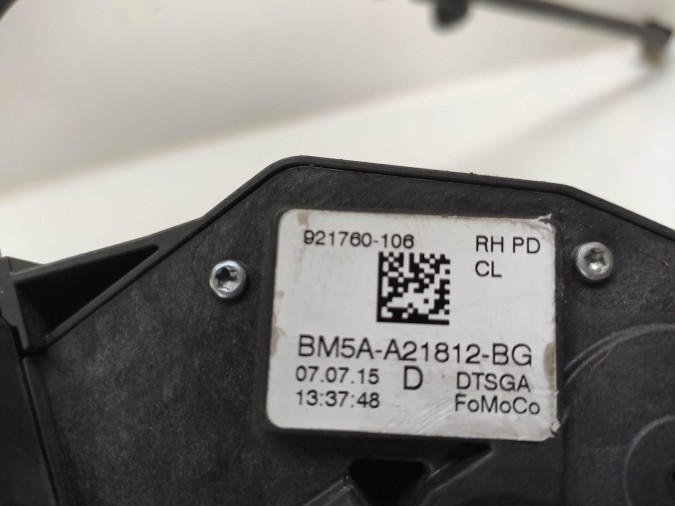 CERRADURA PUERTA TRASERA DERECHA FORD FOCUS 2015