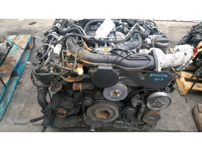 MOTOR CON ACCESORIOS SIN CAJA DE CAMBIOS AUDI A4 38532