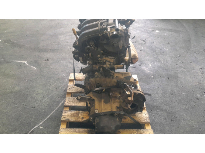 MOTOR CON ACCESORIOS SIN CAJA DE CAMBIOS DACIA SANDERO