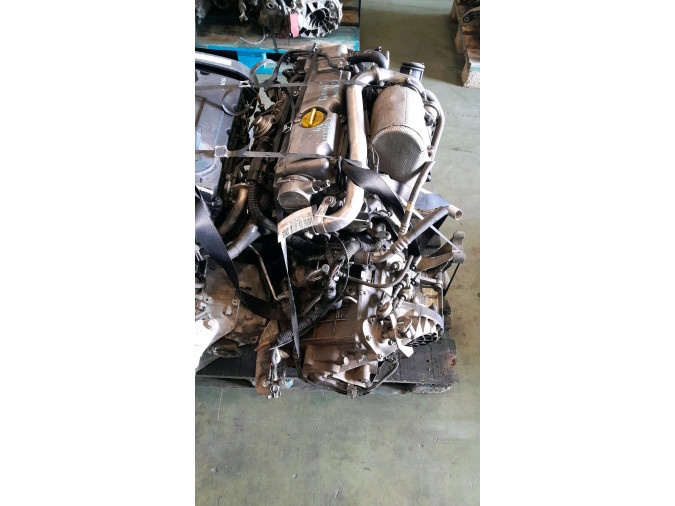 MOTOR CON ACCESORIOS Y CAJA DE CAMBIOS OPEL VECTRA