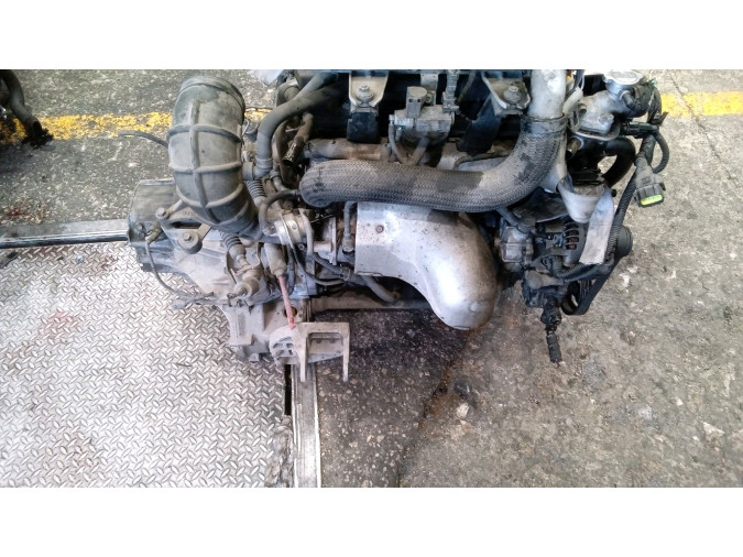 MOTOR CON ACCESORIOS Y CAJA DE CAMBIOS KIA CARNIVAL 2004