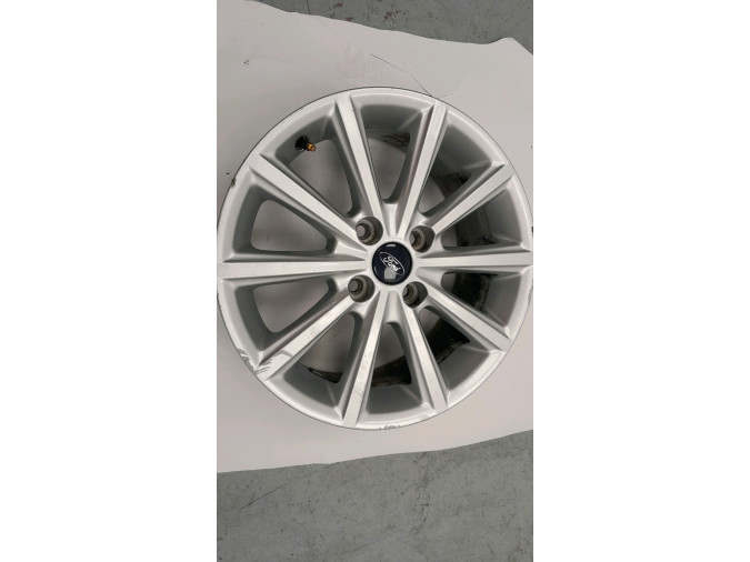 LLANTA SO FORD FOCUS 2016