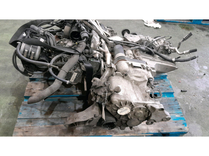 MOTOR CON ACCESORIOS Y CAJA DE CAMBIOS MERCEDES A 180 CDI