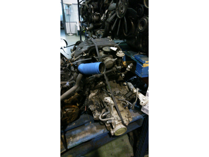 MOTOR CON ACCESORIOS Y CAJA DE CAMBIOS SEAT IBIZA 2000