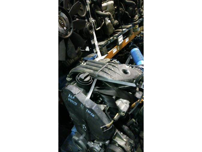 MOTOR CON ACCESORIOS Y CAJA DE CAMBIOS SEAT IBIZA 2000
