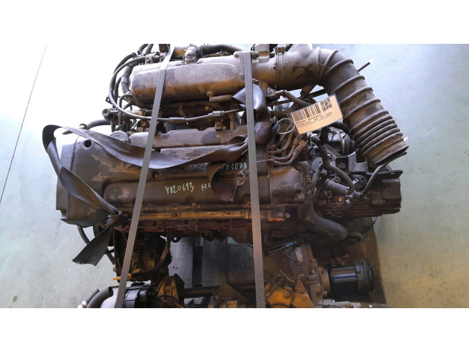 MOTOR CON ACCESORIOS Y CAJA DE CAMBIOS HYUNDAI COUPÉ 2000