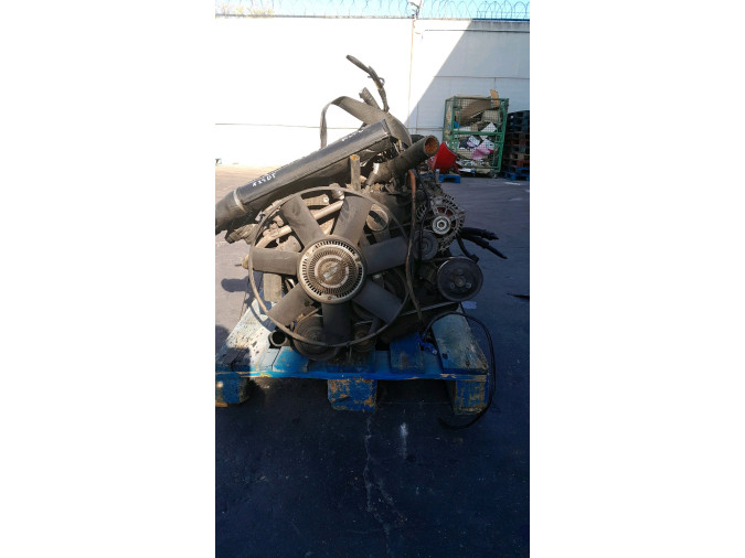 MOTOR CON ACCESORIOS Y CAJA DE CAMBIOS OPEL OMEGA 1996
