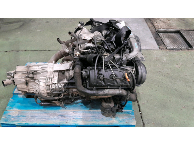 MOTOR CON ACCESORIOS Y CAJA DE CAMBIOS AUDI A4 2004