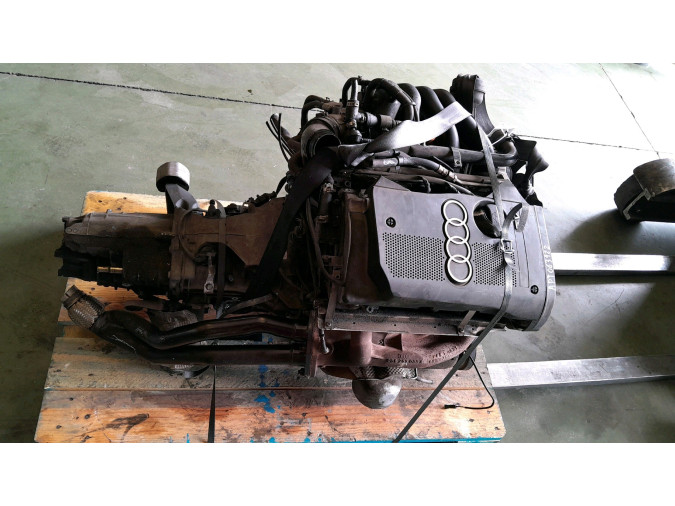 MOTOR CON ACCESORIOS Y CAJA DE CAMBIOS AUDI A4 2000