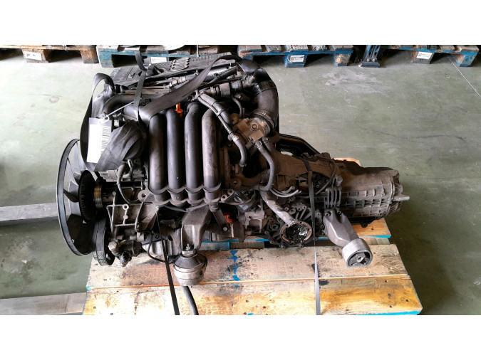 MOTOR CON ACCESORIOS Y CAJA DE CAMBIOS AUDI A4 2000