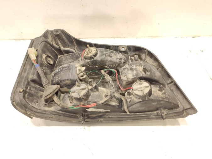 PILOTO TRASERO DERECHO SUZUKI BALENO 1997