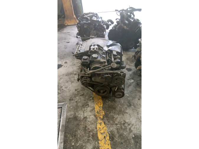 MOTOR CON ACCESORIOS Y CAJA DE CAMBIOS CHRYSLER NEON 1997