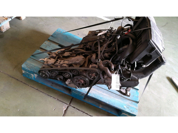 MOTOR CON ACCESORIOS Y CAJA DE CAMBIOS MERCEDES A 160 1999