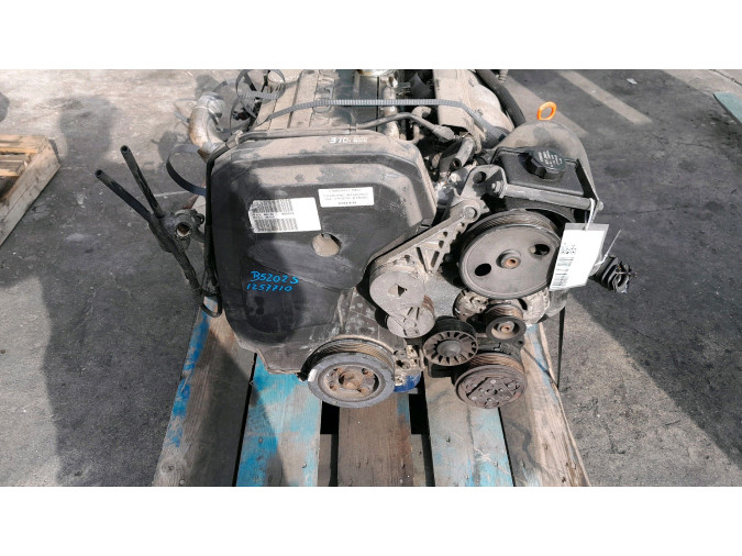 MOTOR CON ACCESORIOS Y CAJA DE CAMBIOS VOLVO 8754161121 1997